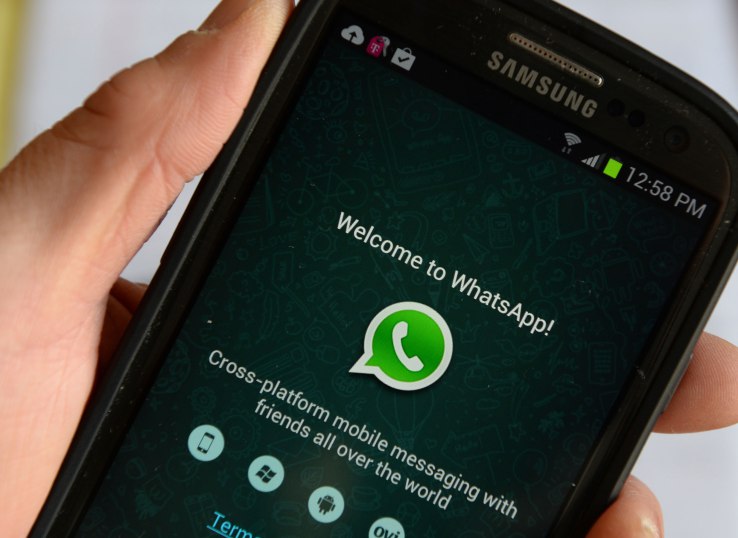 WhatsApp plans to let businesses on to its service before the end of the year