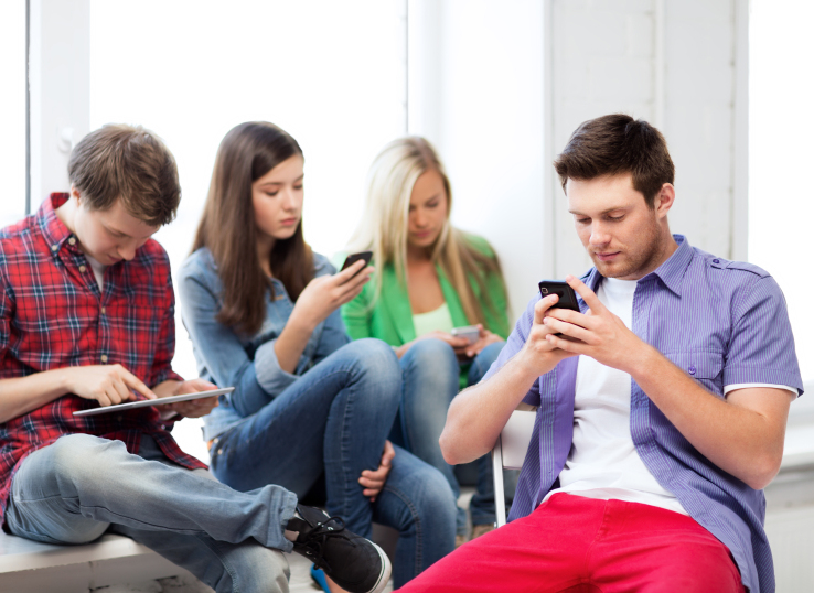 Heavy Internet use leads to school burnout in teens