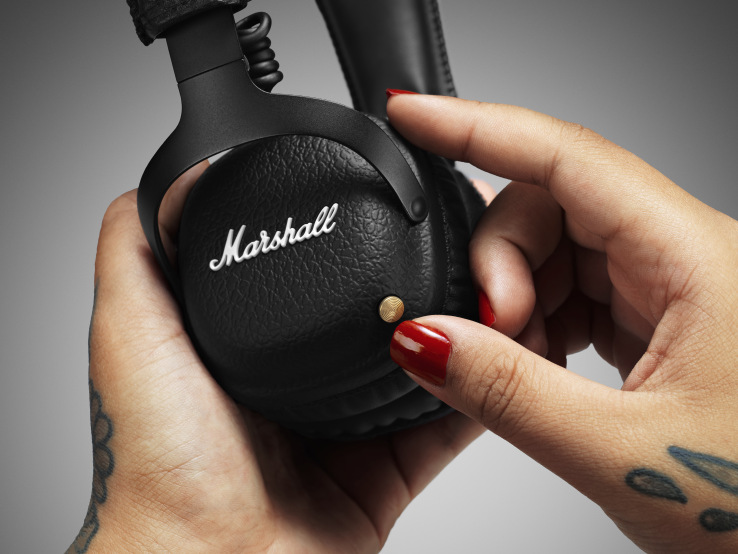 Marshall’s new Bluetooth headphones promise 30 hours of life on a charge