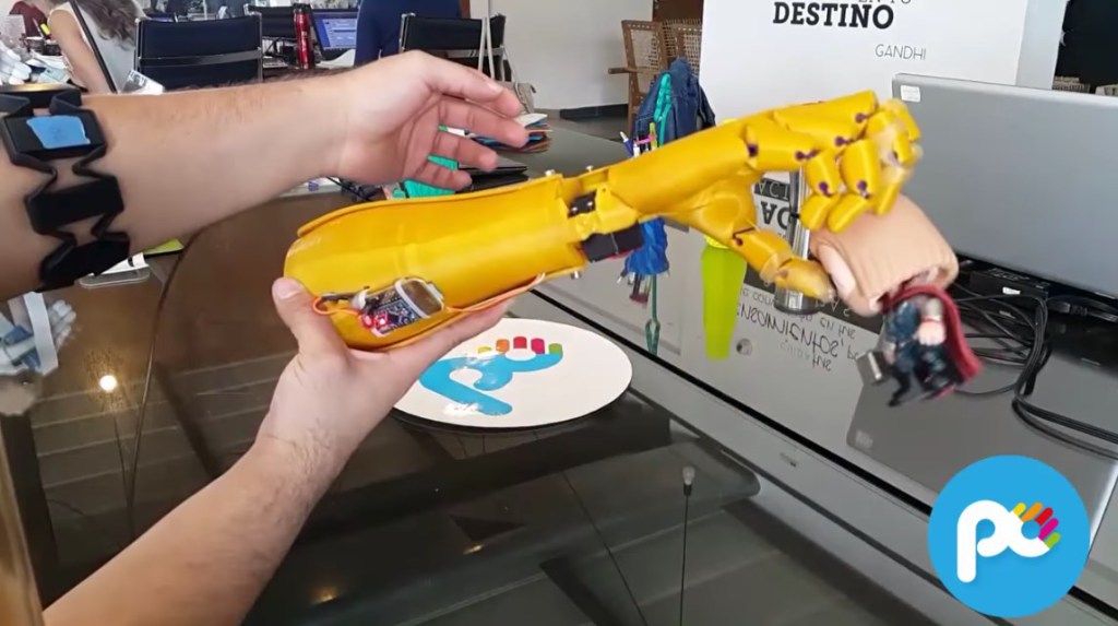 Po 3D prints personalized prosthetic hands for the needy in South America