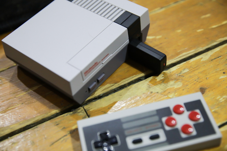 8Bitdo’s NES30 and Retro Receiver for NES Classic is the ideal wireless controller