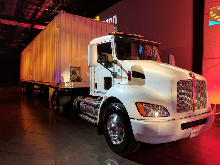 Amazon will truck your massive piles of data to the cloud with an 18-wheeler