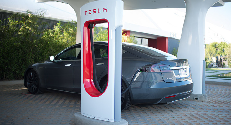 Tesla introduces fee for lazy owners who leave their cars at Supercharger stations