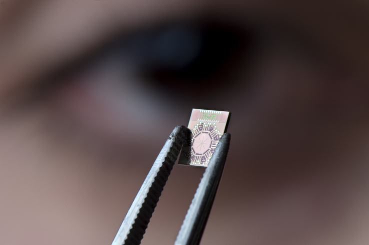 Tiny chip looks deep inside your body with millimeter-wave radiation