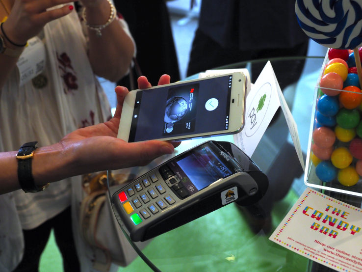 Android Pay expands to Canada