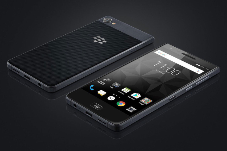 BlackBerry ditches the keyboard in latest handset