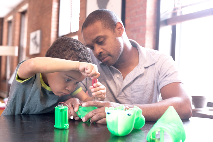 Smart toy startup Elemental Path introduces the STEMosaur, a robot kids can put together