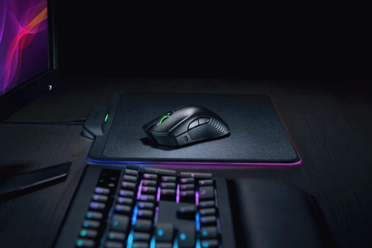 Razer moves into wireless power, debuts HyperFlux mouse and pad