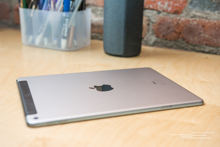 Apple continues to dominate the tablet market as sales decline once again