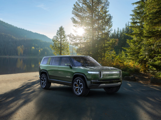 Amazon leads $700M round in electric automaker Rivian