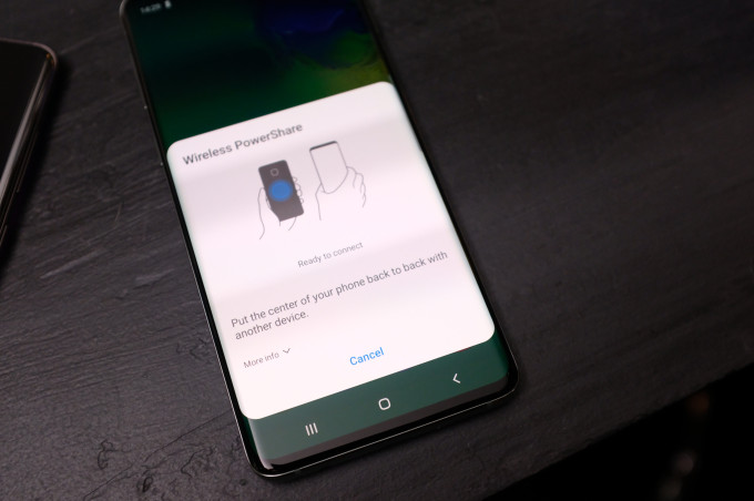 The Samsung Galaxy S10 can wirelessly charge other phones