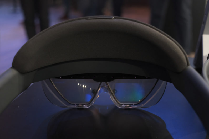 Hands-on with Microsoft’s new HoloLens 2